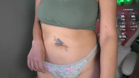 Snapshot of xclusivesecrets chatting on March 3, 9:38 am spoil me here online show from March 3, 9:38 am