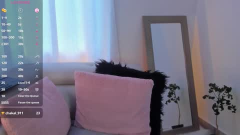 xena_bush online show from March 26, 11:45 am