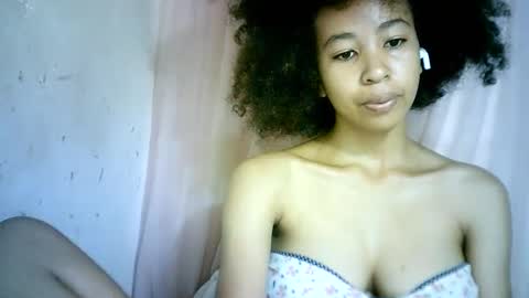 xenna610827 online show from February 12, 4:55 pm