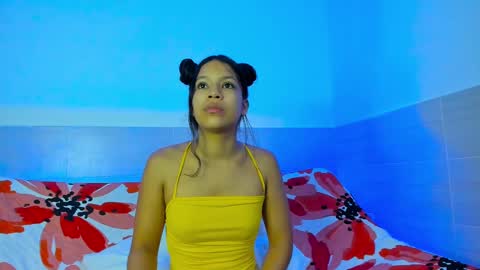 Snapshot of ximena__1 chatting on February 18, 8:59 am XIMENA 1 online show from February 18, 8:59 am