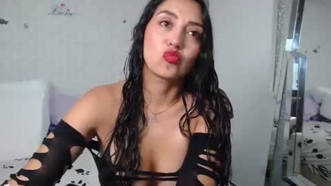 ximena suarez online show from March 6, 4:30 am