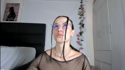 Snapshot of ximtia_xs chatting on January 13, 12:35 pm ximtia online show from January 13, 12:35 pm