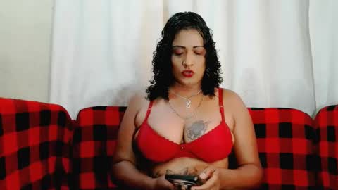 Snapshot of xindianxfireballx chatting on September 30, 10:43 am XIndianXFireBallx online show from September 30, 10:43 am