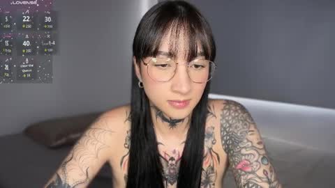 xisisxx online show from April 4, 7:34 pm