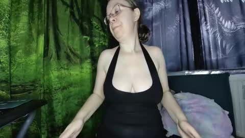 xnicetitsx online show from January 16, 11:06 am