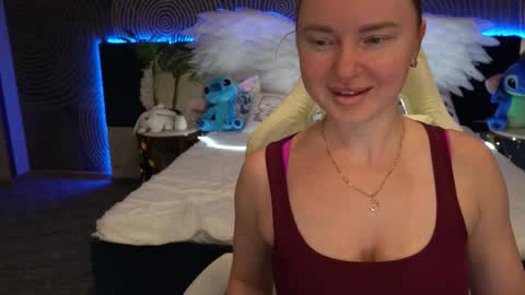 Snapshot of xo_monica chatting on October 18, 12:19 pm Monica online show from October 18, 12:19 pm
