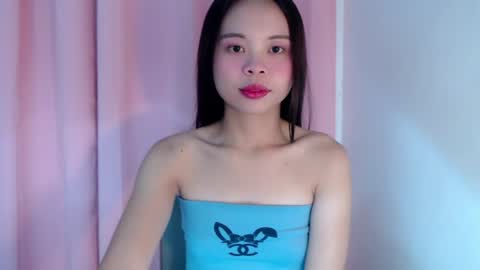 nathalie online show from June 12, 3:31 pm