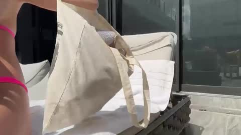 Harper  online show from February 25, 5:33 pm