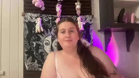 xopeachybaby online show from June 17, 9:21 am