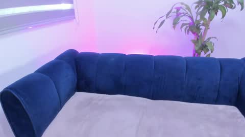 xoxo_angel online show from June 4, 2:43 pm