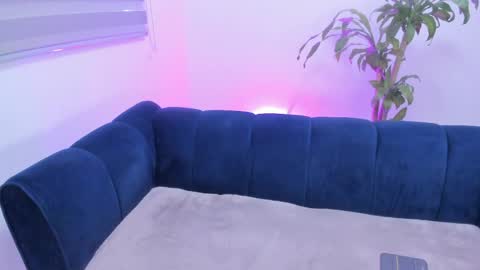 xoxo_angel online show from June 5, 8:37 pm