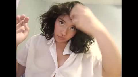 Snapshot of xsillymillyx chatting on October 9, 2:37 am Mille online show from October 9, 2:37 am
