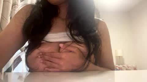 xsweetsaraxx online show from October 7, 12:15 am