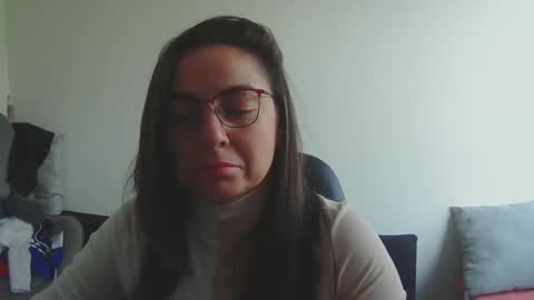 Snapshot of xxbeyotaxx chatting on October 21, 8:35 pm beyota online show from October 21, 8:35 pm