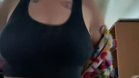 Cherry online show from December 17, 9:49 pm