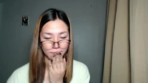 Dyanna Zulla online show from February 27, 12:10 am