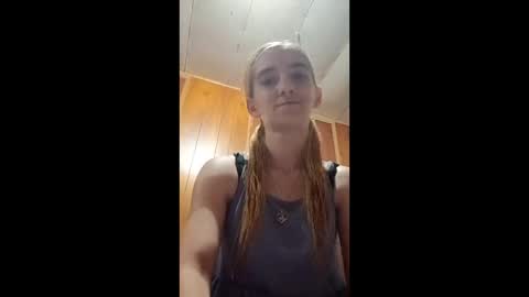 xxjessiebugxx online show from June 9, 2:22 am