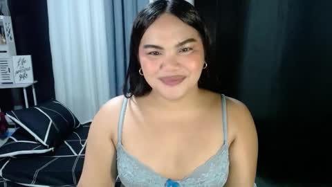 Kylie Smith online show from November 17, 12:39 pm