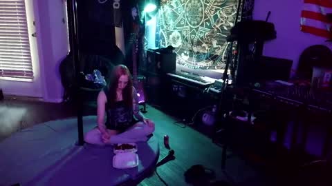 Lilith online show from May 28, 1:58 am