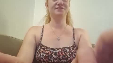 xxmariebliss online show from July 16, 1:48 pm