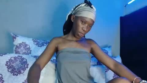 xxsexytalia28 online show from January 9, 11:58 am