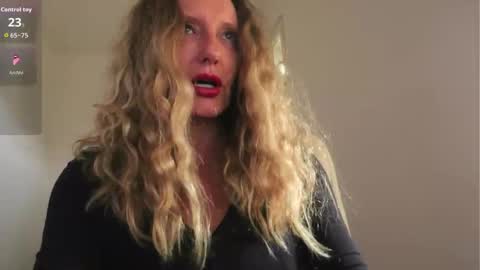 Snapshot of xxxoka chatting on October 2, 10:09 am Xxxoka online show from October 2, 10:09 am