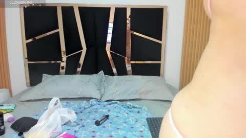 Yahaira online show from February 21, 2:51 pm