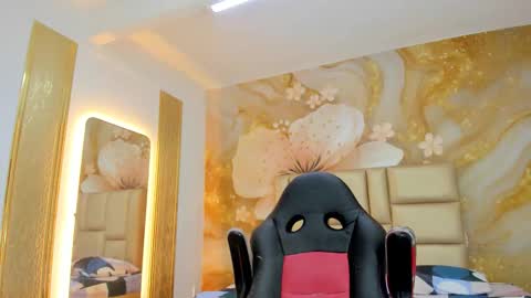 Naomi online show from March 9, 8:23 pm