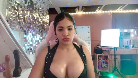 yanetsy_30 online show from August 3, 4:05 am