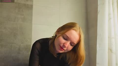 Kate online show from December 3, 1:13 pm