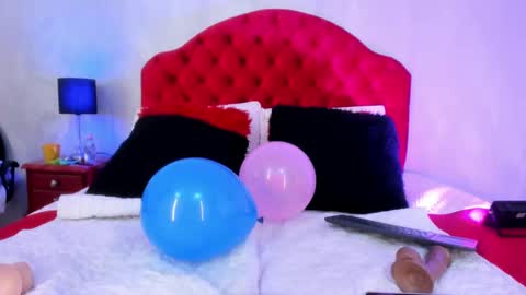 Snapshot of yara_bliss_ chatting on September 23, 10:52 pm Yara Bliss online show from September 23, 10:52 pm