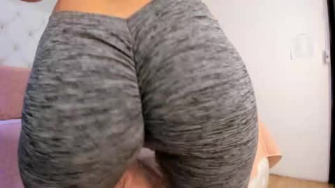 Snapshot of yara_bliss_ chatting on October 9, 4:33 pm Yara Bliss online show from October 9, 4:33 pm