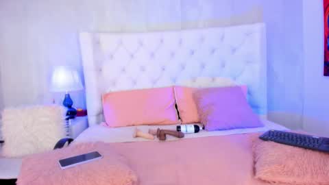 Snapshot of yara_bliss_ chatting on October 10, 4:34 pm Yara Bliss online show from October 10, 4:34 pm
