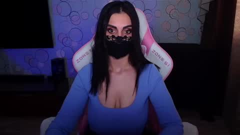 yasmina online show from February 14, 9:22 am