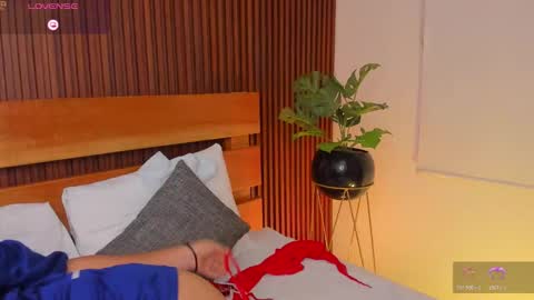 yaya23x online show from November 19, 2:39 pm