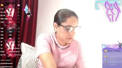 yaya____ online show from April 14, 11:27 pm