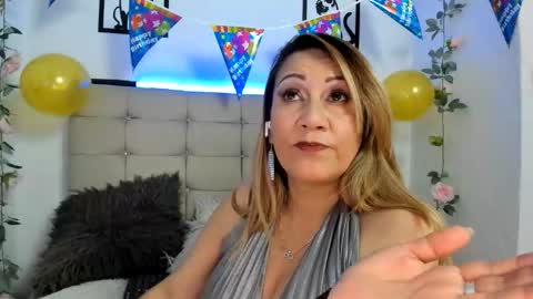 yayita online show from June 9, 2:49 pm