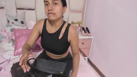 Yeins online show from November 26, 11:11 am