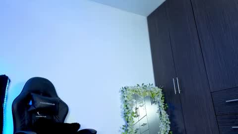 Yeli Amber online show from February 12, 1:29 am