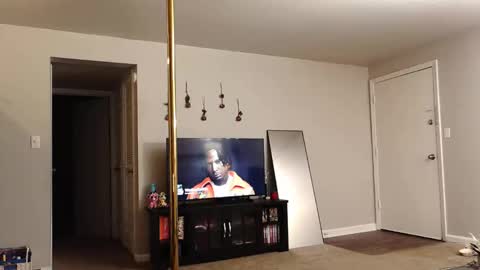 IveysAce online show from November 12, 3:37 am