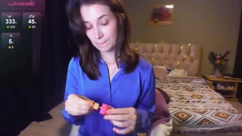 Snapshot of yesofie chatting on October 15, 6:38 am Sofie online show from October 15, 6:38 am