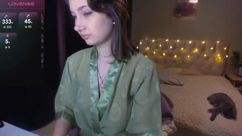 Snapshot of yesofie chatting on January 24, 11:59 am Sofie online show from January 24, 11:59 am