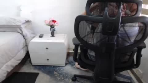 jessy online show from July 28, 6:08 pm