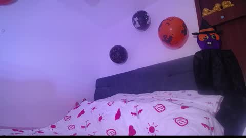 Yiny online show from October 27, 6:09 am