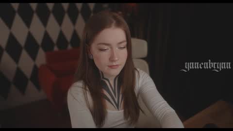 ynnenbrynn online show from December 3, 6:38 am