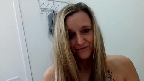 yogabuttttttt online show from May 21, 6:22 am