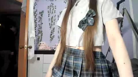 yoonhee_ki online show from March 8, 5:39 pm