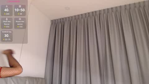 yoonipooni online show from March 11, 2:09 pm