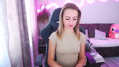 Bella online show from November 2, 7:45 am