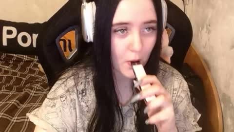 your_8a8y online show from October 22, 4:23 pm